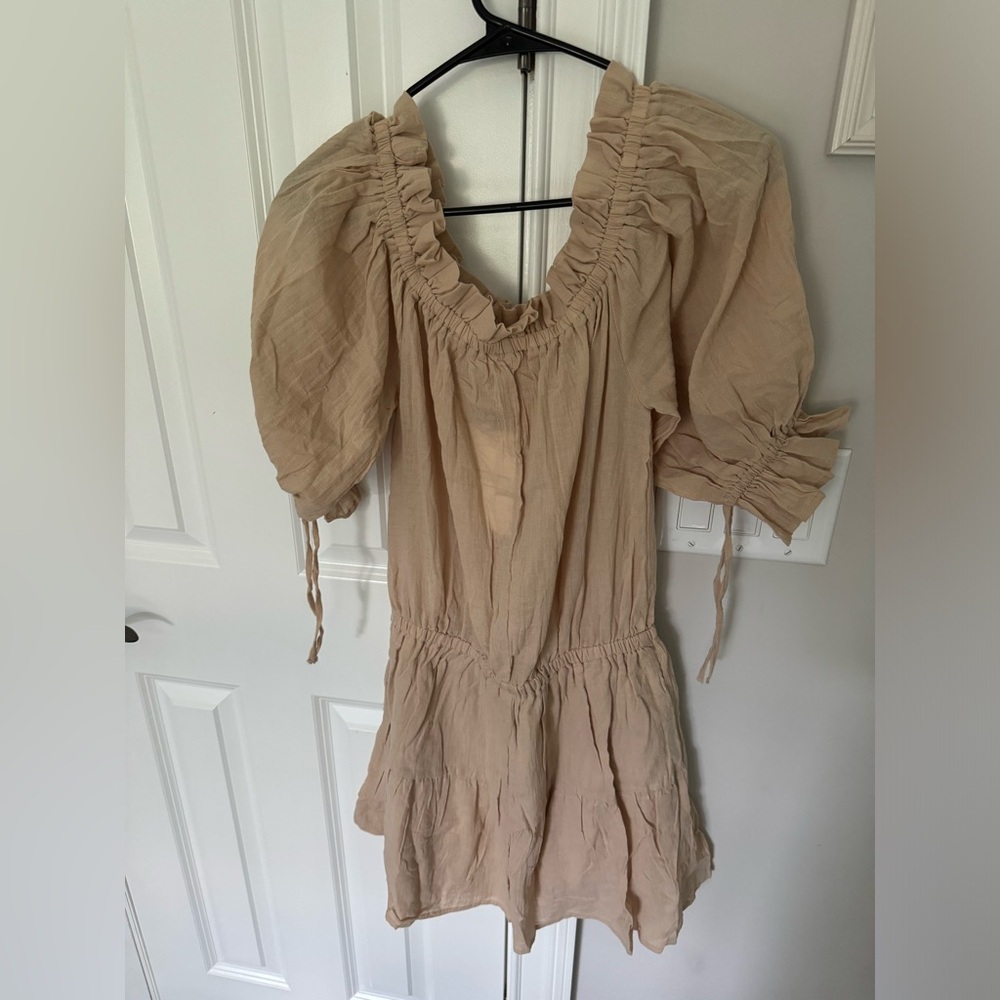NWT dress - beige, size M - ninexis
